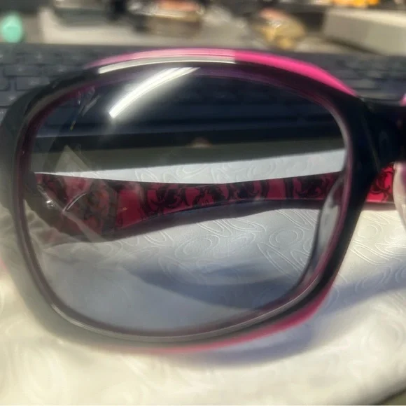 OAKLEY Script Sunglasses – Style 05963 – Women’s GUC - Picture 9 of 13